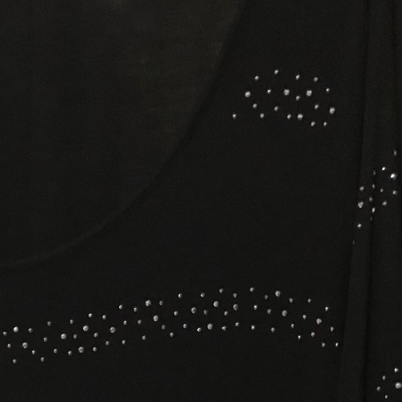 Investments II Size 3X black tunic. Horizontal bands of gold colored sparkles - Picture 8 of 10